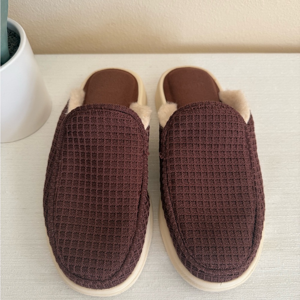 Lusso Cloud Brown Waffle Knit Men's Slippers